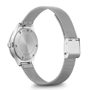 Reloj Alliance XS correa mesh plata, dial blanco con cristales Swarovski, Victorinox
